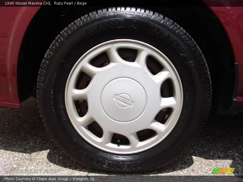 Ruby Pearl / Beige 1996 Nissan Maxima GXE
