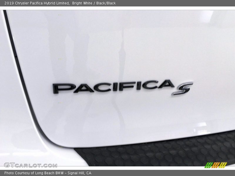 Bright White / Black/Black 2019 Chrysler Pacifica Hybrid Limited