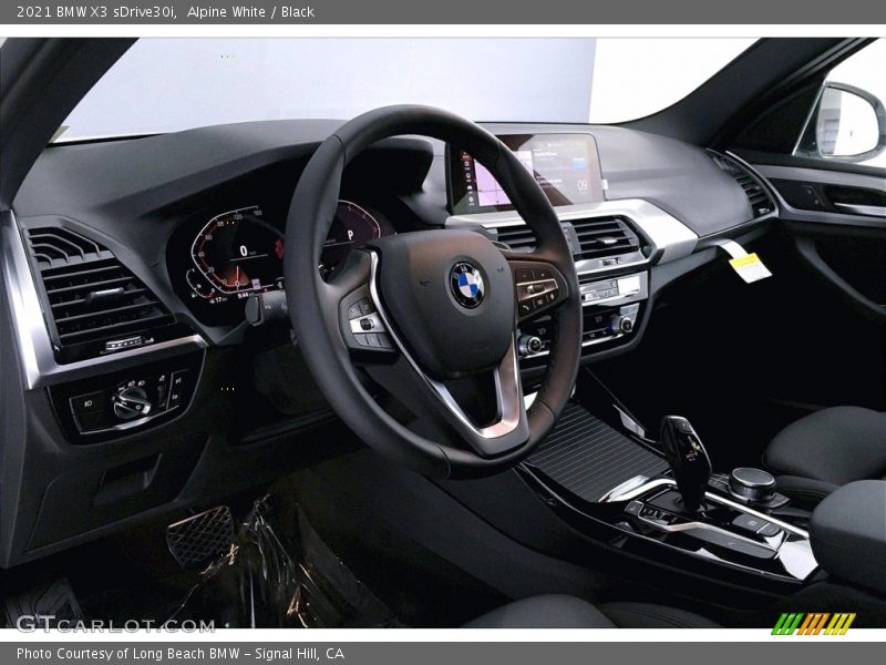 Alpine White / Black 2021 BMW X3 sDrive30i