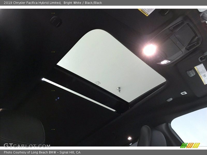 Bright White / Black/Black 2019 Chrysler Pacifica Hybrid Limited