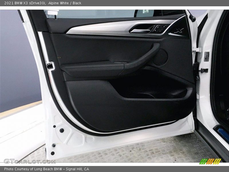 Alpine White / Black 2021 BMW X3 sDrive30i