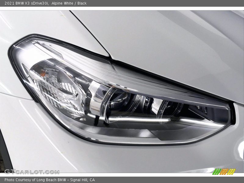 Alpine White / Black 2021 BMW X3 sDrive30i