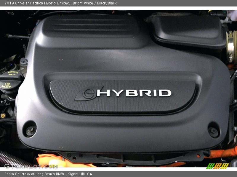 Bright White / Black/Black 2019 Chrysler Pacifica Hybrid Limited