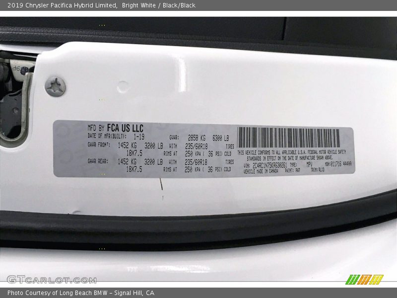 Bright White / Black/Black 2019 Chrysler Pacifica Hybrid Limited