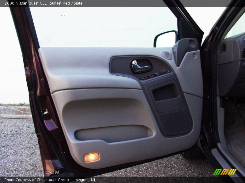 Sunset Red / Slate 2000 Nissan Quest GLE