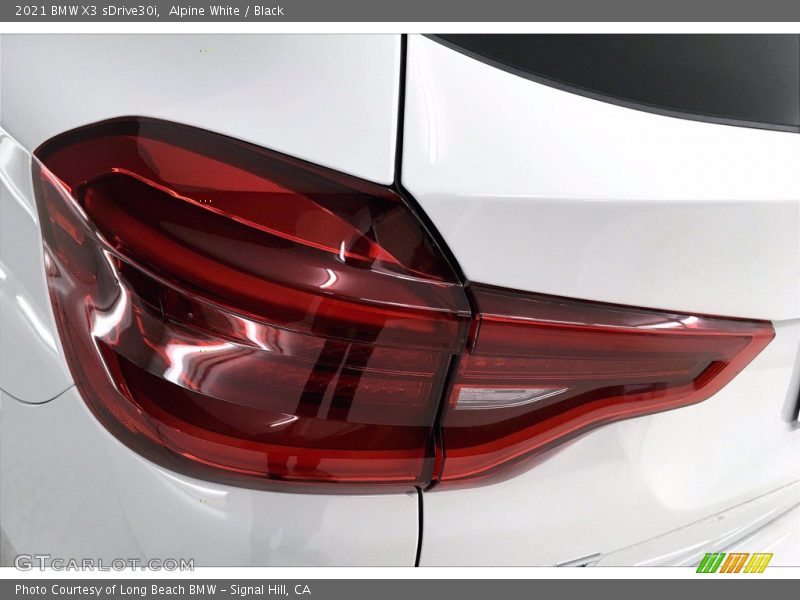 Alpine White / Black 2021 BMW X3 sDrive30i