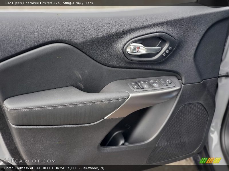 Sting-Gray / Black 2021 Jeep Cherokee Limited 4x4