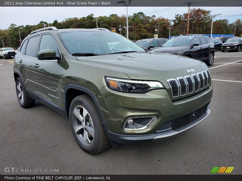 Front 3/4 View of 2021 Cherokee Limited 4x4