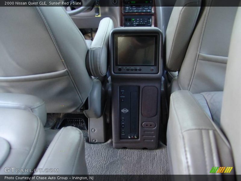 Sunset Red / Slate 2000 Nissan Quest GLE