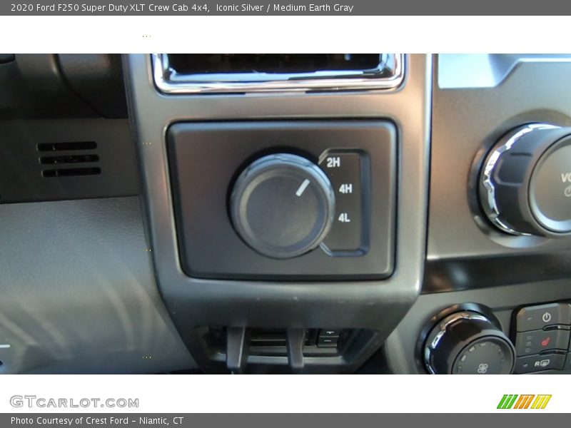 Iconic Silver / Medium Earth Gray 2020 Ford F250 Super Duty XLT Crew Cab 4x4