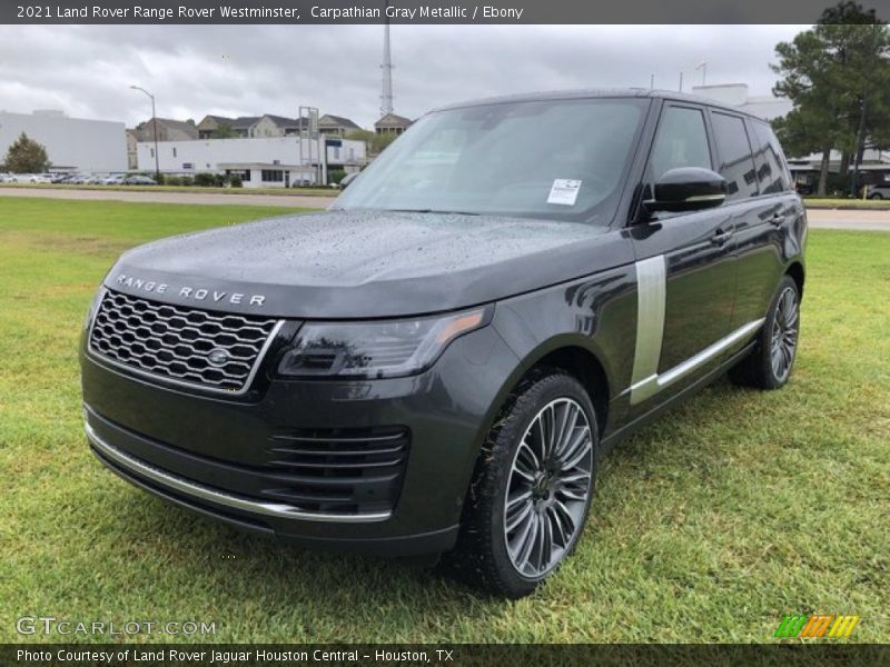 Front 3/4 View of 2021 Range Rover Westminster