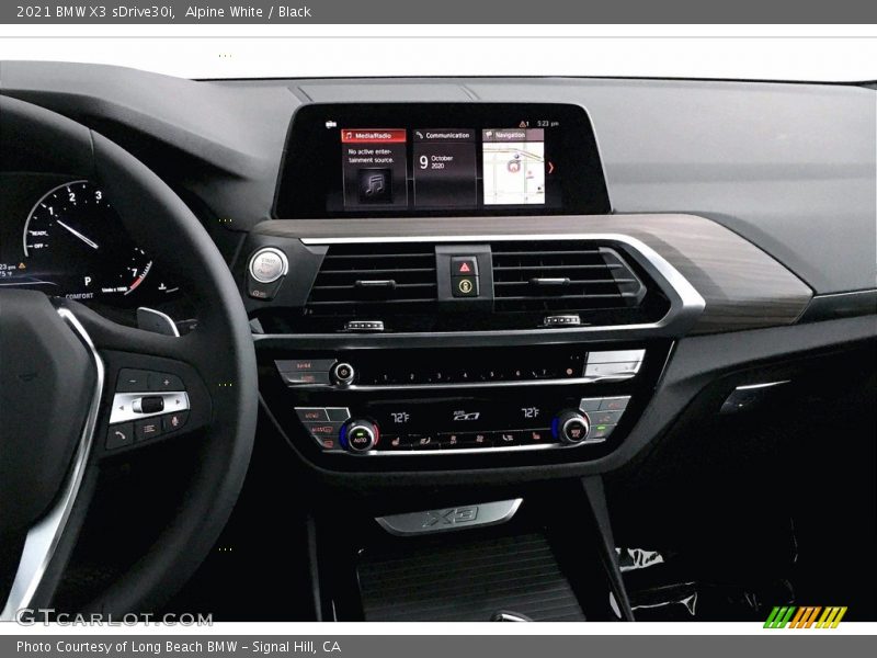 Alpine White / Black 2021 BMW X3 sDrive30i