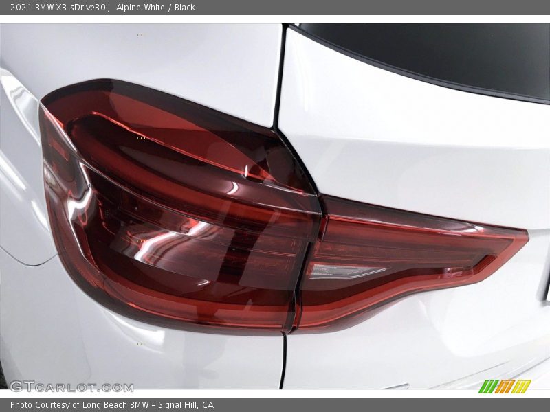 Alpine White / Black 2021 BMW X3 sDrive30i