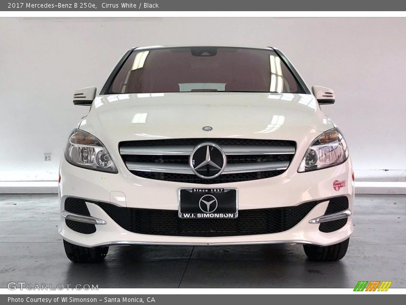 Cirrus White / Black 2017 Mercedes-Benz B 250e