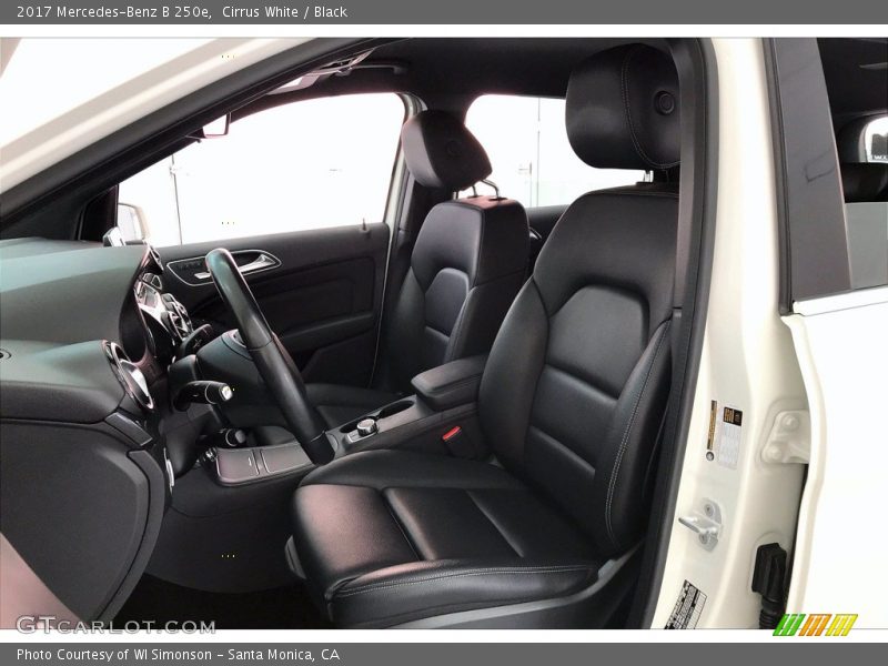 Cirrus White / Black 2017 Mercedes-Benz B 250e
