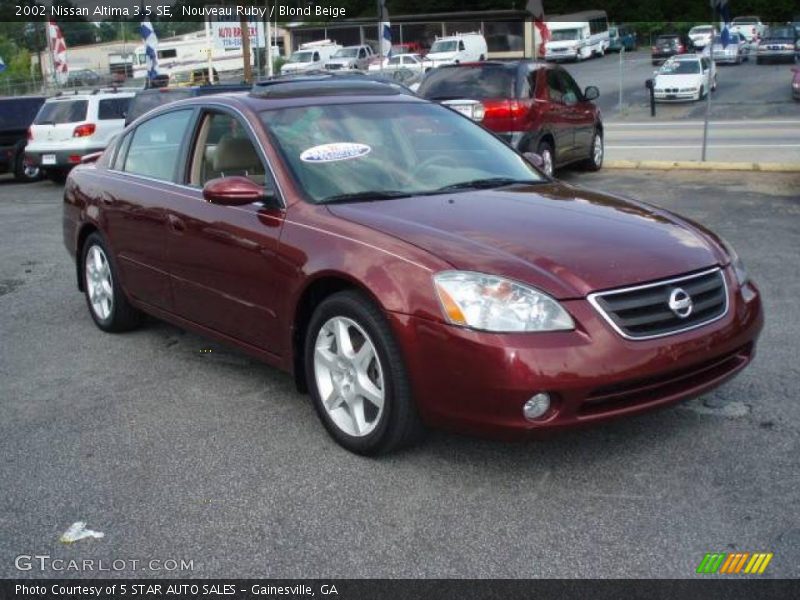 Nouveau Ruby / Blond Beige 2002 Nissan Altima 3.5 SE