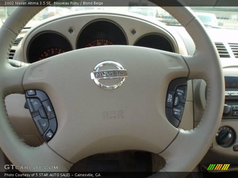 Nouveau Ruby / Blond Beige 2002 Nissan Altima 3.5 SE