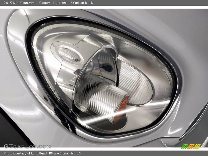 Light White / Carbon Black 2015 Mini Countryman Cooper