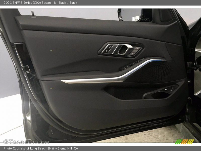 Door Panel of 2021 3 Series 330e Sedan