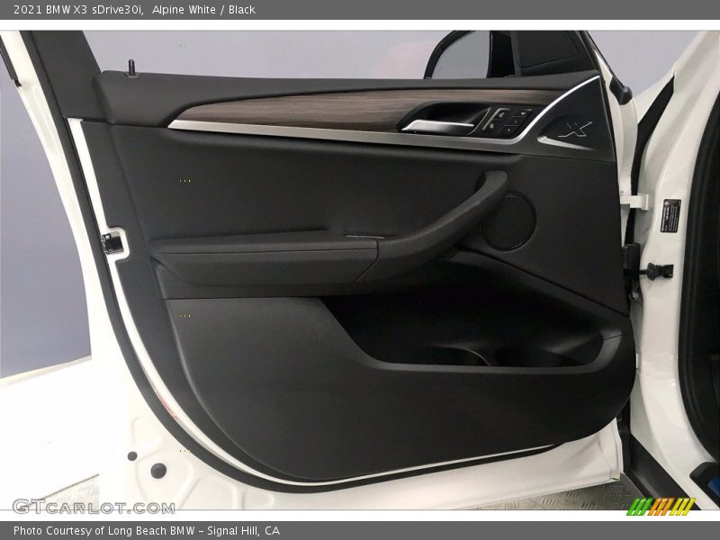 Door Panel of 2021 X3 sDrive30i