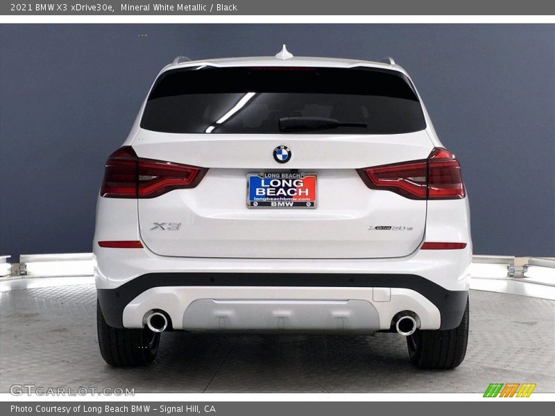 Mineral White Metallic / Black 2021 BMW X3 xDrive30e