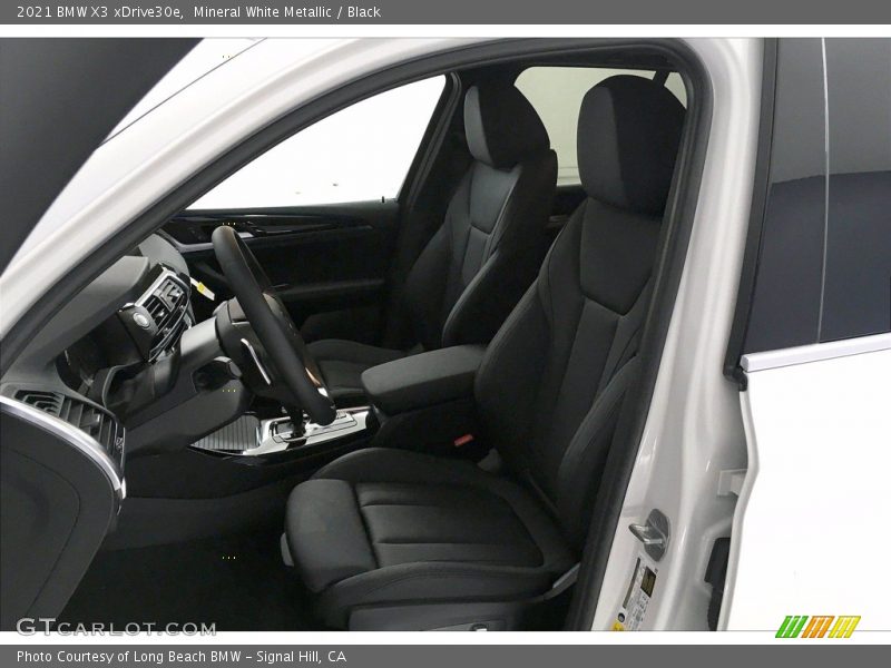Mineral White Metallic / Black 2021 BMW X3 xDrive30e