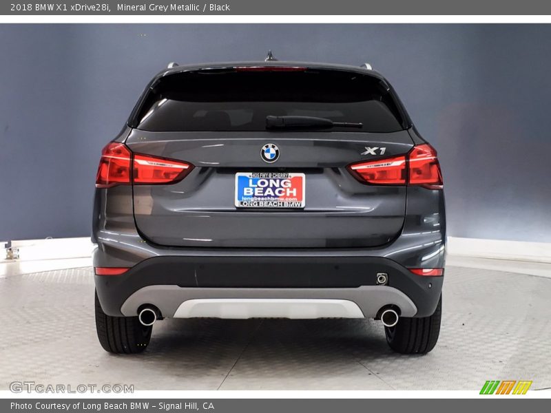 Mineral Grey Metallic / Black 2018 BMW X1 xDrive28i