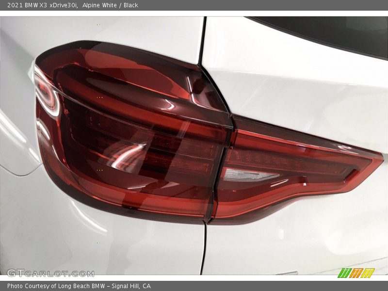 Alpine White / Black 2021 BMW X3 xDrive30i