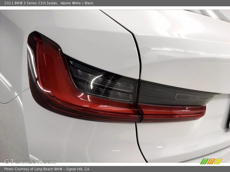 Alpine White / Black 2021 BMW 3 Series 330i Sedan