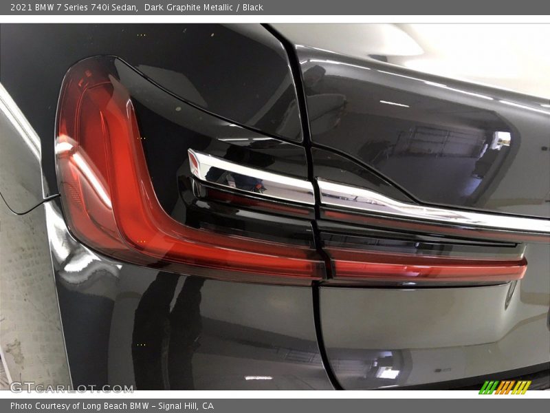 Dark Graphite Metallic / Black 2021 BMW 7 Series 740i Sedan