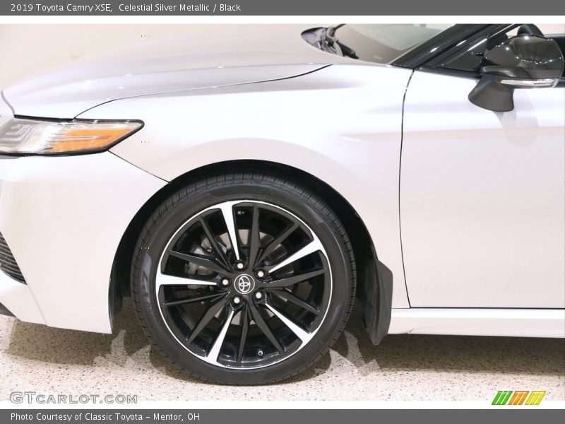 Celestial Silver Metallic / Black 2019 Toyota Camry XSE
