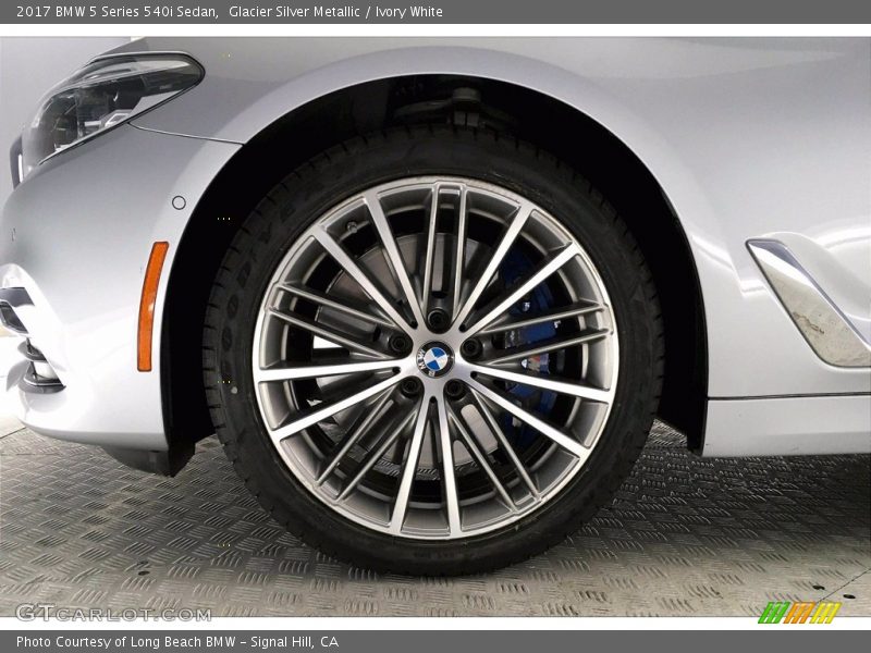 Glacier Silver Metallic / Ivory White 2017 BMW 5 Series 540i Sedan