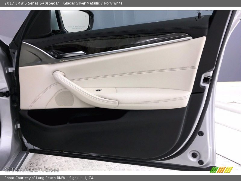 Glacier Silver Metallic / Ivory White 2017 BMW 5 Series 540i Sedan