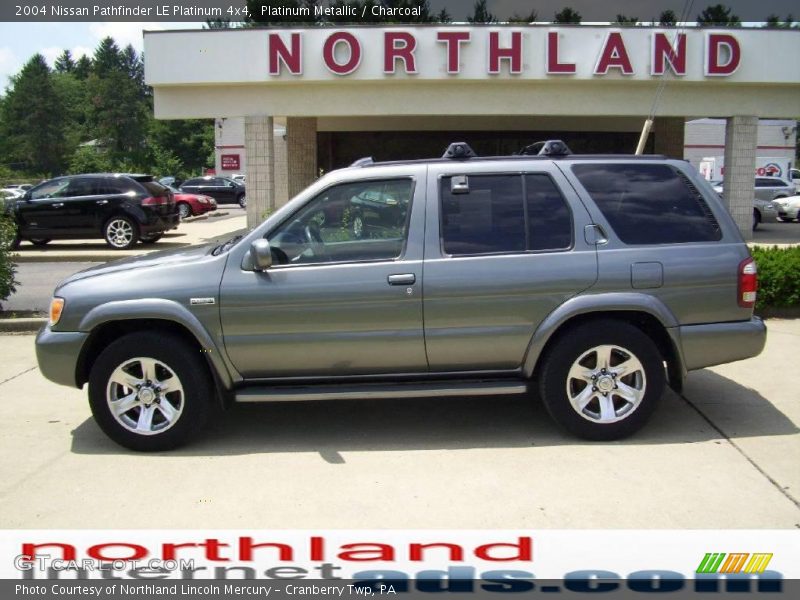 Platinum Metallic / Charcoal 2004 Nissan Pathfinder LE Platinum 4x4