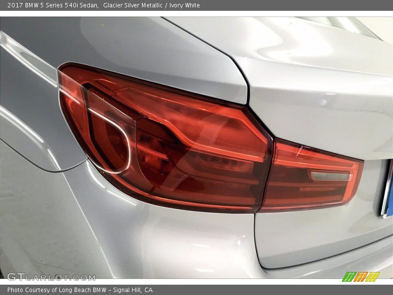 Glacier Silver Metallic / Ivory White 2017 BMW 5 Series 540i Sedan