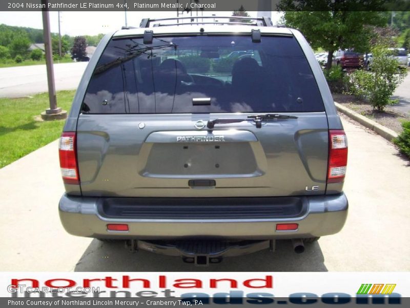 Platinum Metallic / Charcoal 2004 Nissan Pathfinder LE Platinum 4x4