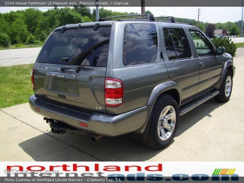 Platinum Metallic / Charcoal 2004 Nissan Pathfinder LE Platinum 4x4