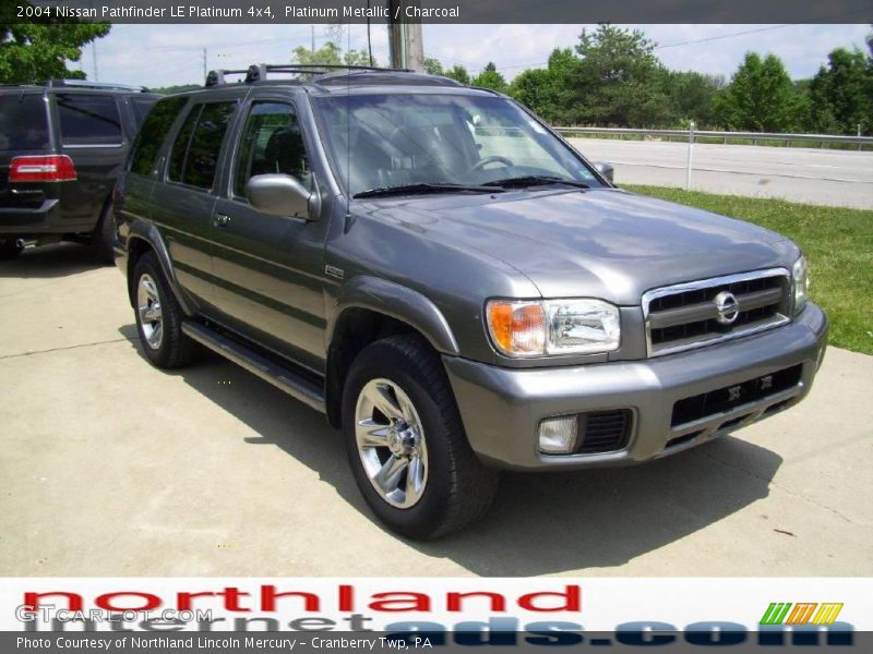 Platinum Metallic / Charcoal 2004 Nissan Pathfinder LE Platinum 4x4
