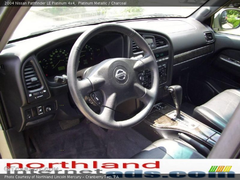 Platinum Metallic / Charcoal 2004 Nissan Pathfinder LE Platinum 4x4