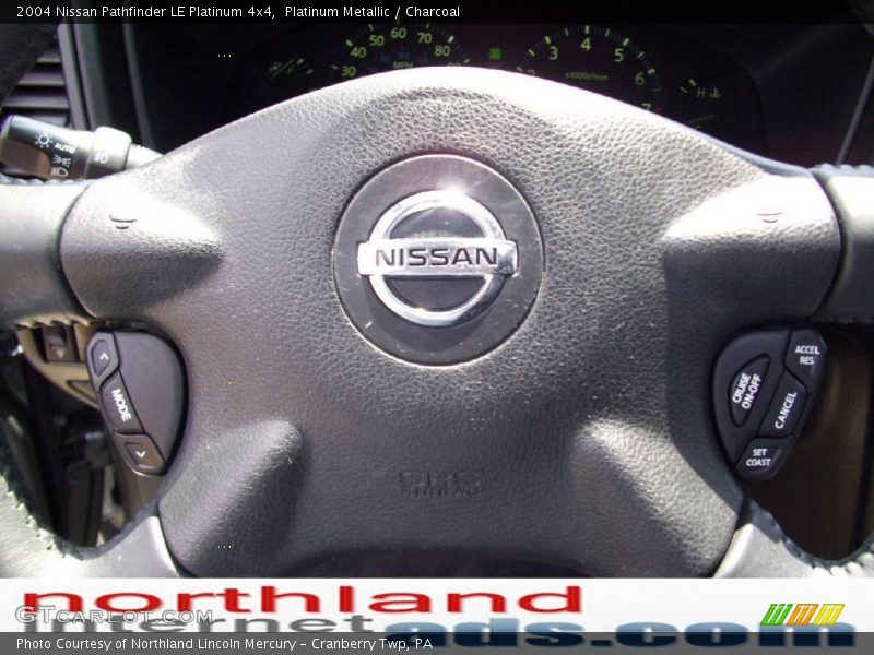Platinum Metallic / Charcoal 2004 Nissan Pathfinder LE Platinum 4x4