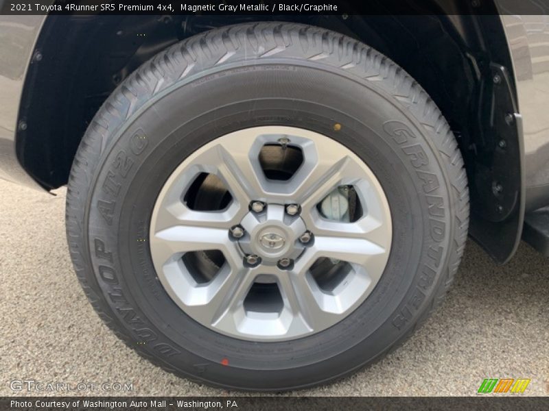 Magnetic Gray Metallic / Black/Graphite 2021 Toyota 4Runner SR5 Premium 4x4