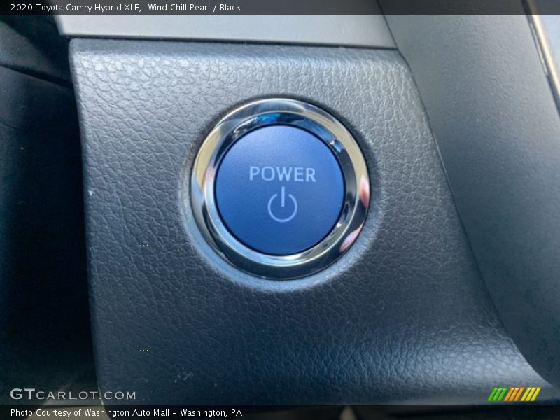 Wind Chill Pearl / Black 2020 Toyota Camry Hybrid XLE