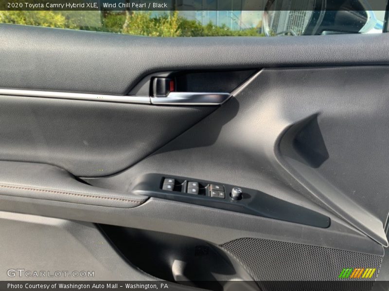 Wind Chill Pearl / Black 2020 Toyota Camry Hybrid XLE