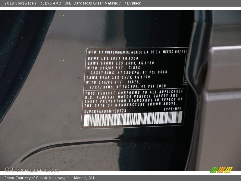 Dark Moss Green Metallic / Titan Black 2019 Volkswagen Tiguan S 4MOTION