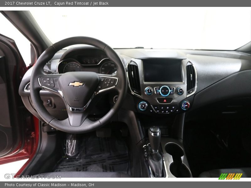 Cajun Red Tintcoat / Jet Black 2017 Chevrolet Cruze LT