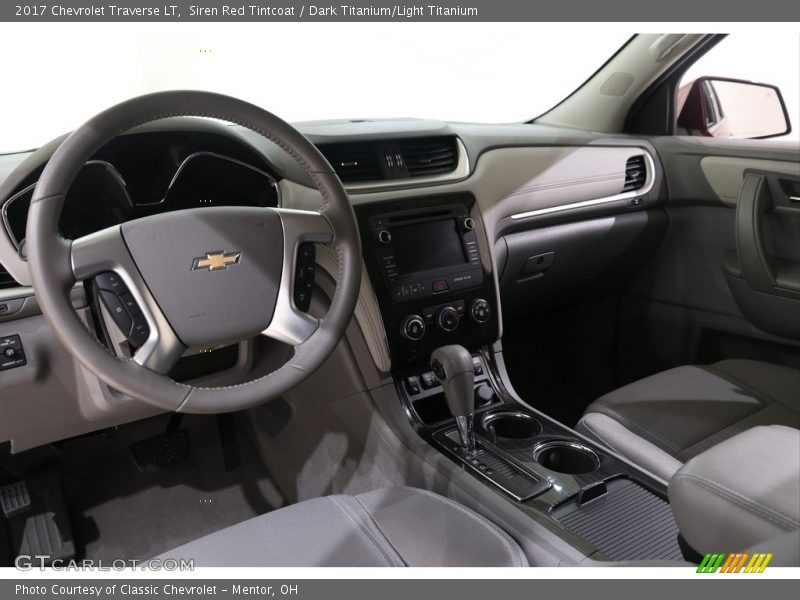 Siren Red Tintcoat / Dark Titanium/Light Titanium 2017 Chevrolet Traverse LT