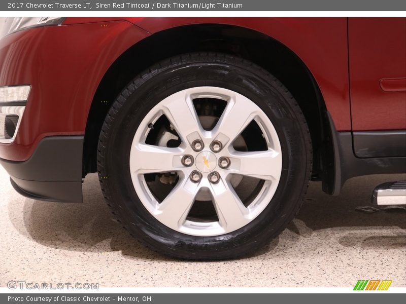Siren Red Tintcoat / Dark Titanium/Light Titanium 2017 Chevrolet Traverse LT