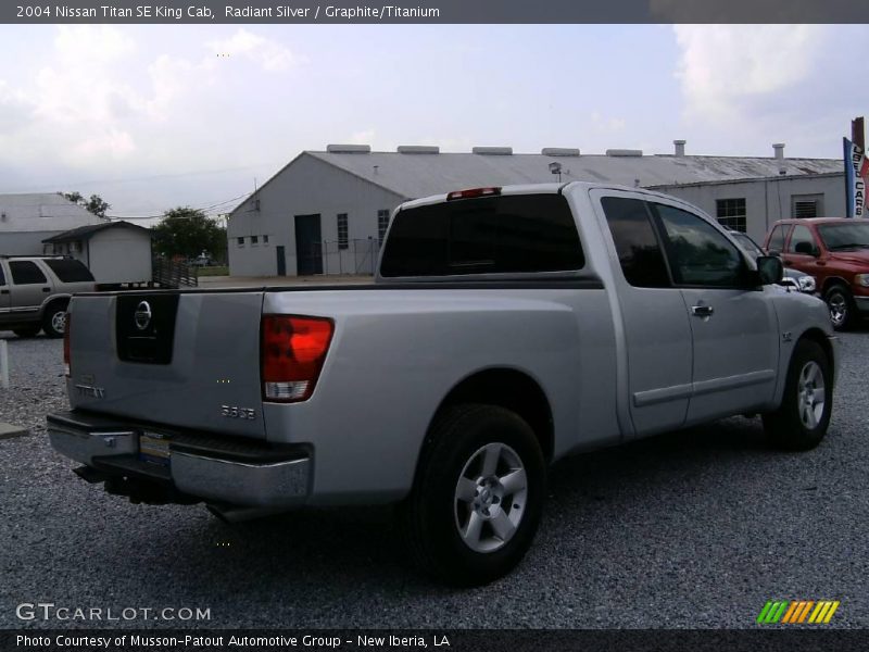 Radiant Silver / Graphite/Titanium 2004 Nissan Titan SE King Cab