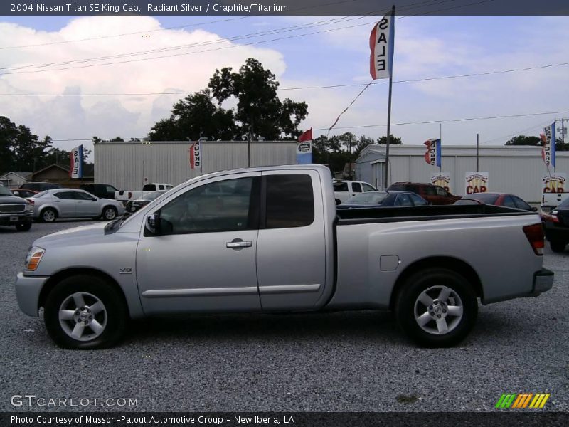 Radiant Silver / Graphite/Titanium 2004 Nissan Titan SE King Cab