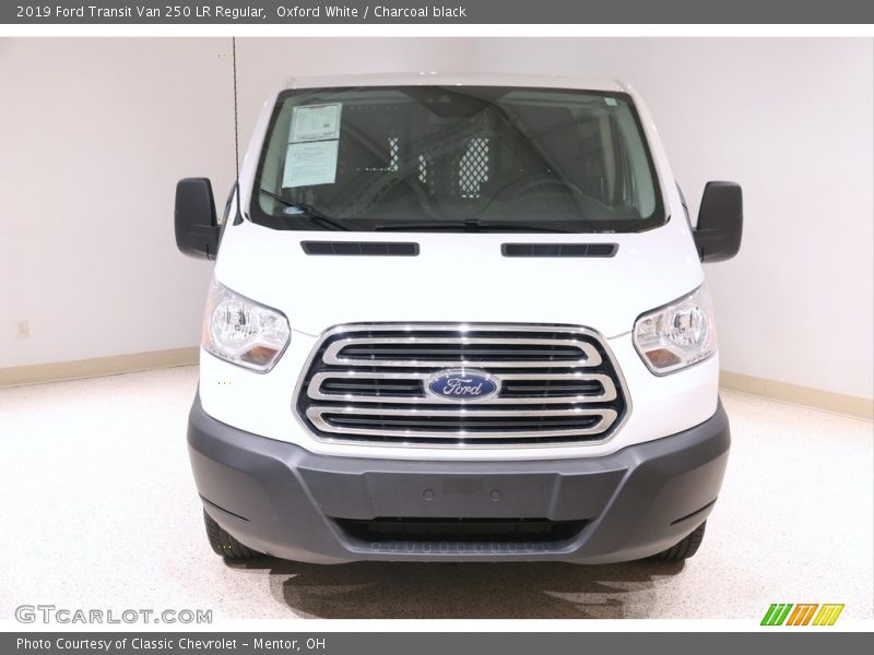 Oxford White / Charcoal black 2019 Ford Transit Van 250 LR Regular